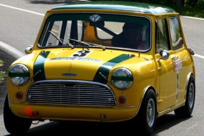cambiar la correa de un Mini Cooper